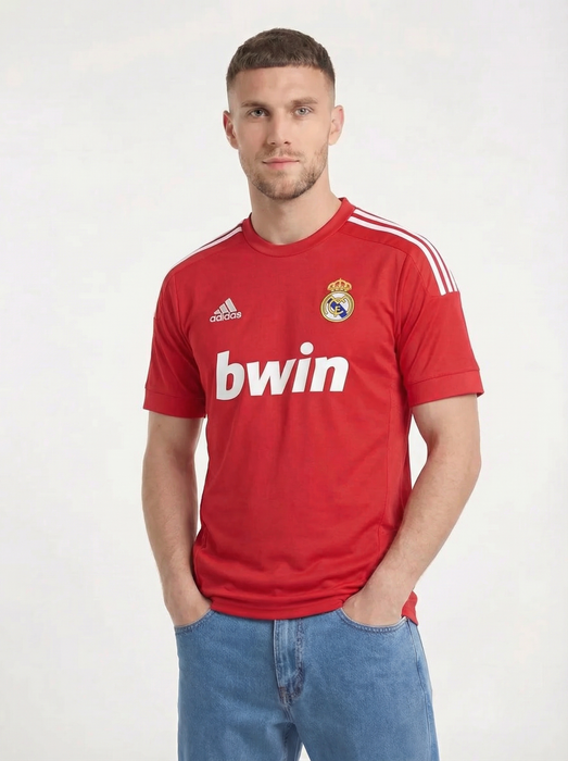 REAL MADRID 2011/12 BORTA KIT