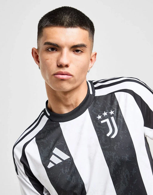 JUVENTUS 2024/25 HEMMA KIT