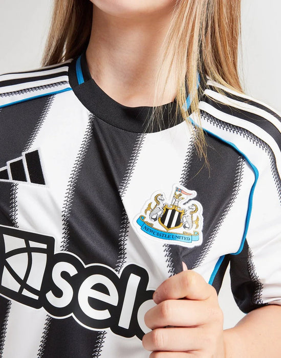 ADIDAS NEWCASTLE UNITED FC 2025/26 HEMMA KIT JUNIOR