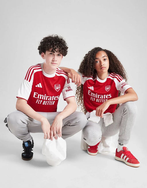 ADIDAS ARSENAL FC 2025/26 HEMMA KIT JUNIOR